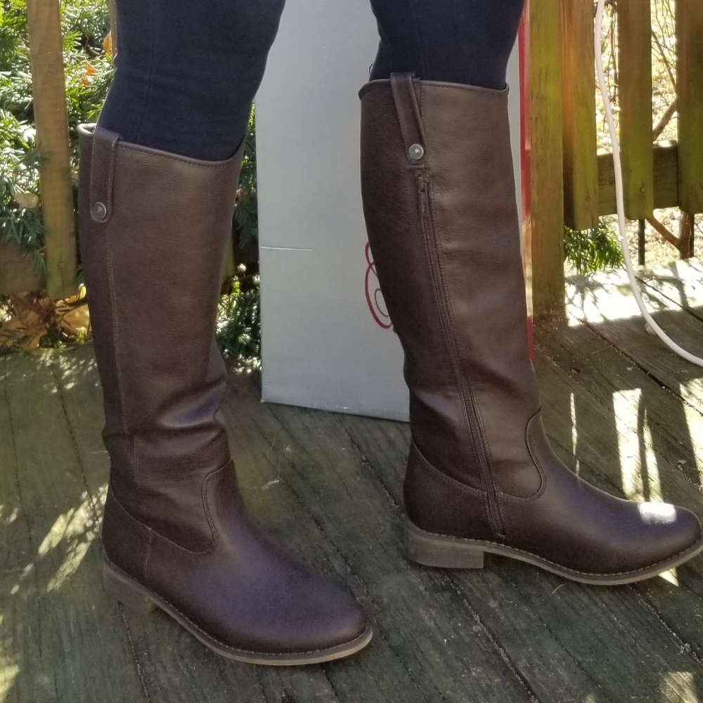 Brown boots